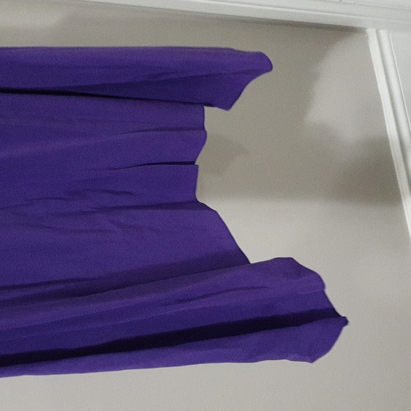 BCBG Chain Top - Picture 5 of 6